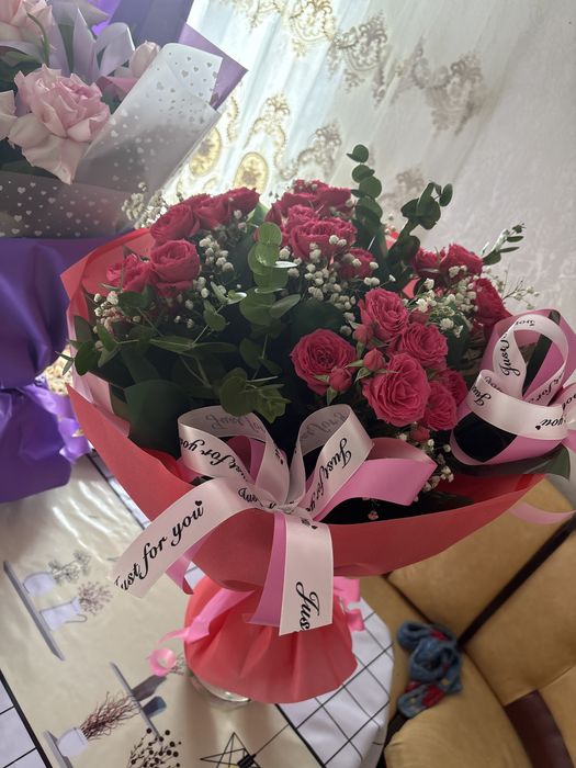 Гүл сатылад 10000 нан