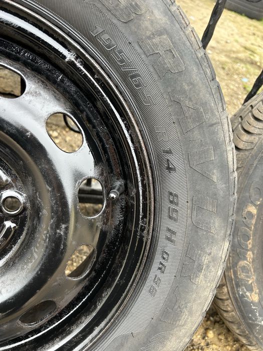 Една резервна джанта 4x108 14 за ford