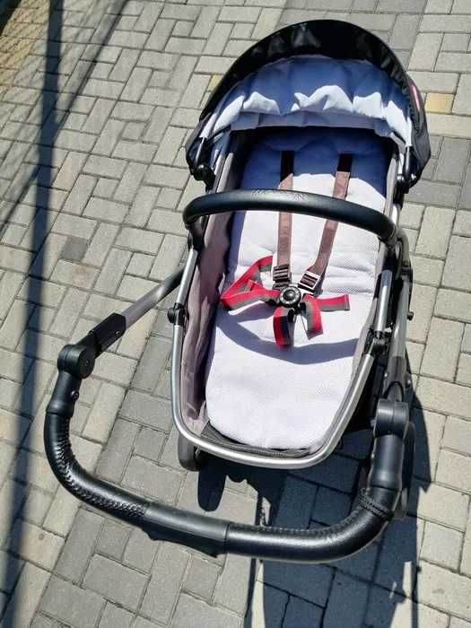 Продавам детска количка Maclaren Daytripper