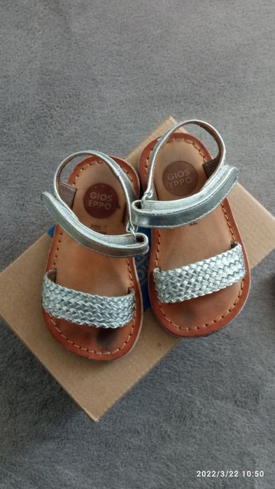 Детски сандали на Gioseppo и спортни Puma