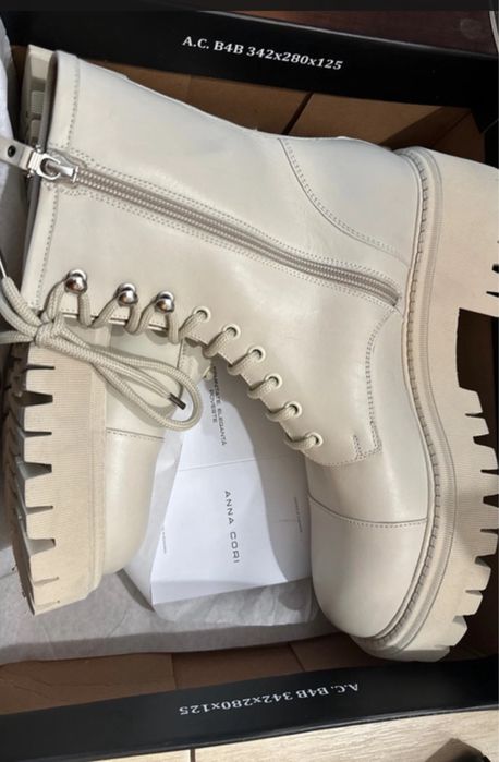 Ghete noi piele Anna Cori marimea 39