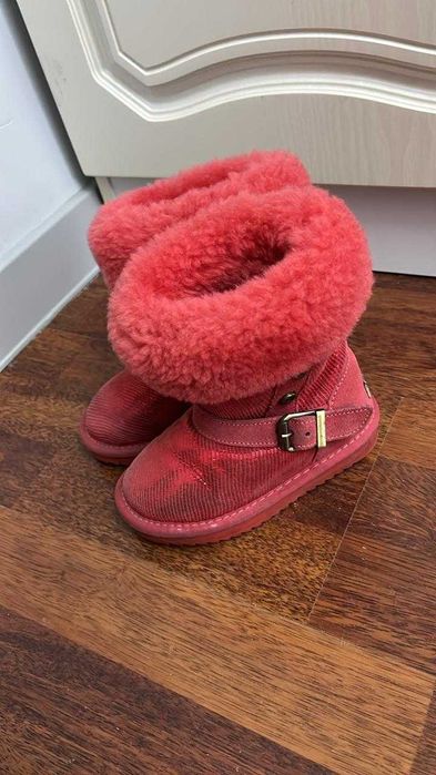 продам недорого детские одежда и обувь