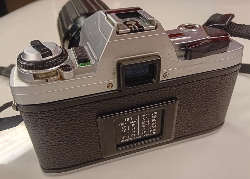 Minolta X-300 + obiectiv zoom - DEFECT