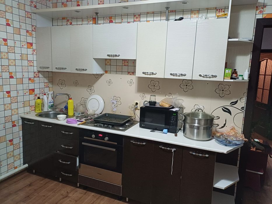 Продам кухонный гарнитура