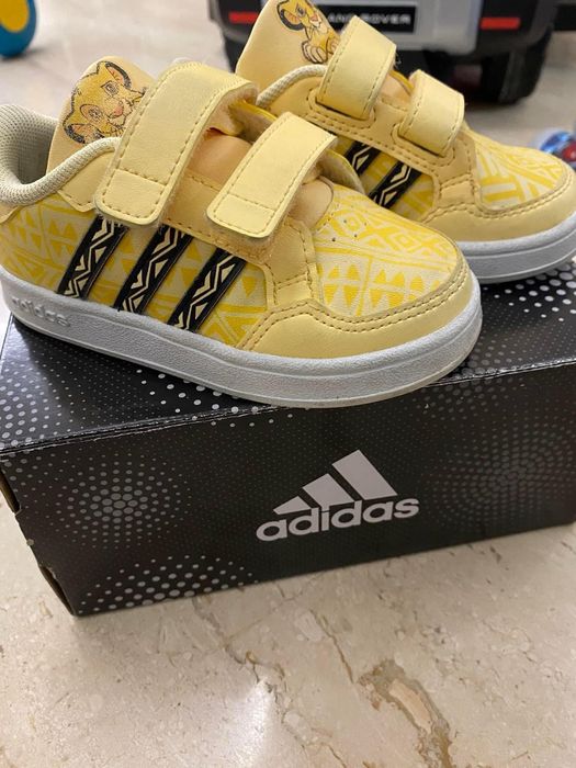 бебешки/ детски обувки adidas