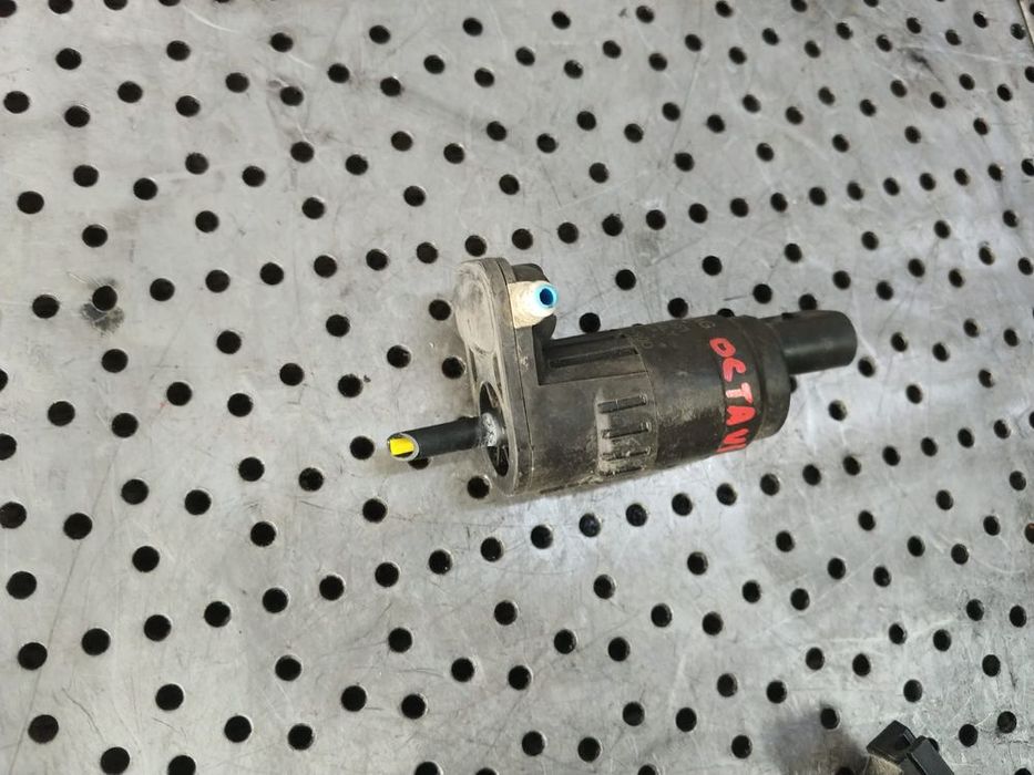 pompa apa spalator parbriz audi a3 8p seat altea 5p skoda octavia 3  fabia 3 1k6955651