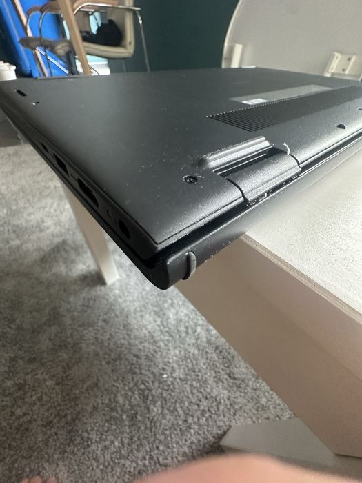 Dell inspirion 3535 120 hz Ryzen 7 7520U