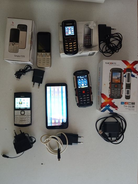 ЧИТАЙТЕ ОПИСАНИЕ !!! Телефоны кнопочные.