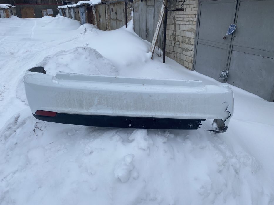 Продам бампер Приора