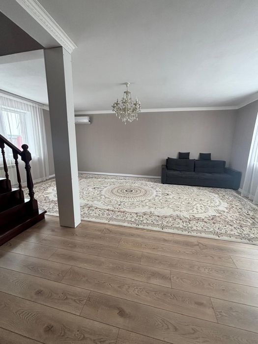 Продается двух этажный дом