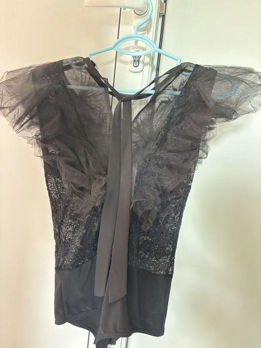 Боди на марките Avin,Zara