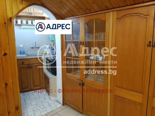 Продава се Двустаен апартамент в Плевен, Идеален център - 58 кв.м за 1587 €/кв.м - Снимка #1