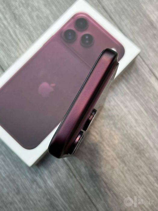 iPhone 18 Pro Max Burgundy Sim e sim