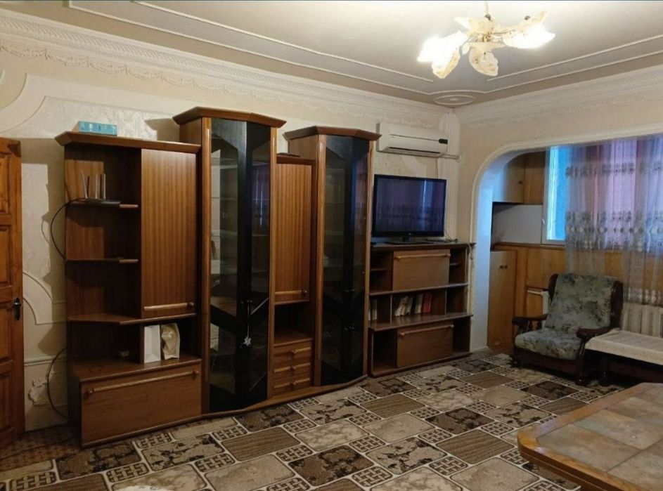 Продам 2 ком Юнусабад 11 квартал