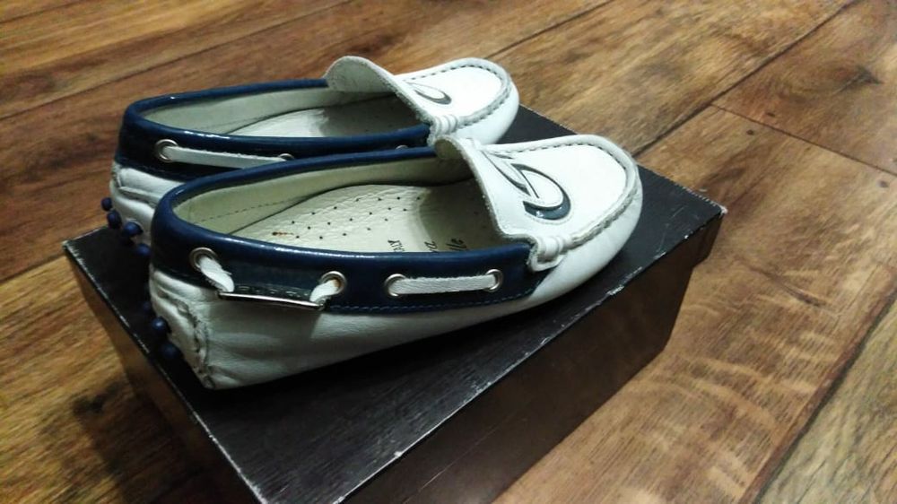 Продам стильные мокасины для мальчика