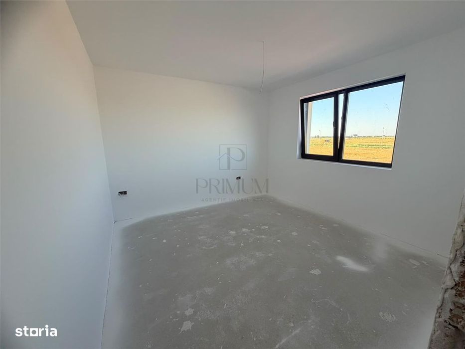 Duplex Despartit Prin Camera Tehnica - Personalizare Interioara - Zona