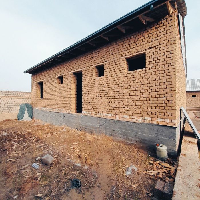 Нурафшон сада махала да ховли сотилади срочно