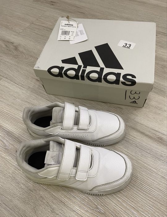 Adidas оригинал размер 35-36 кроссовки