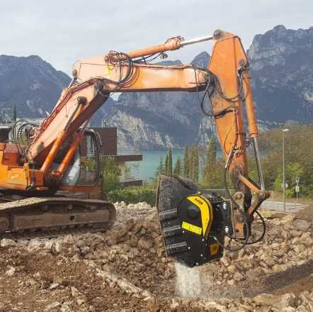 Cupe concasoare pentru excavatoare 16-25 ton MB Crusher