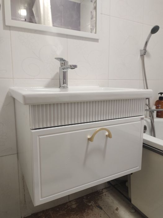 Сантехник Замена установка раковины ванны унитаза и многое другое.