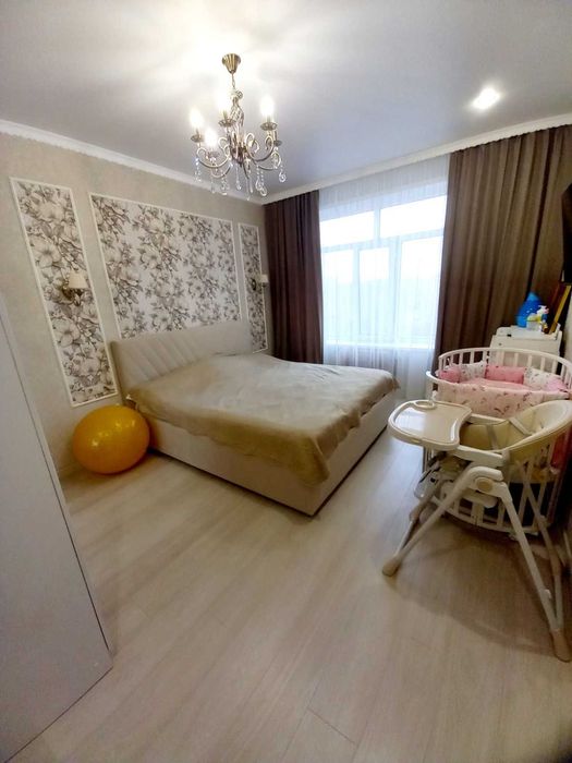 Продам 4 комн квартиру срочно