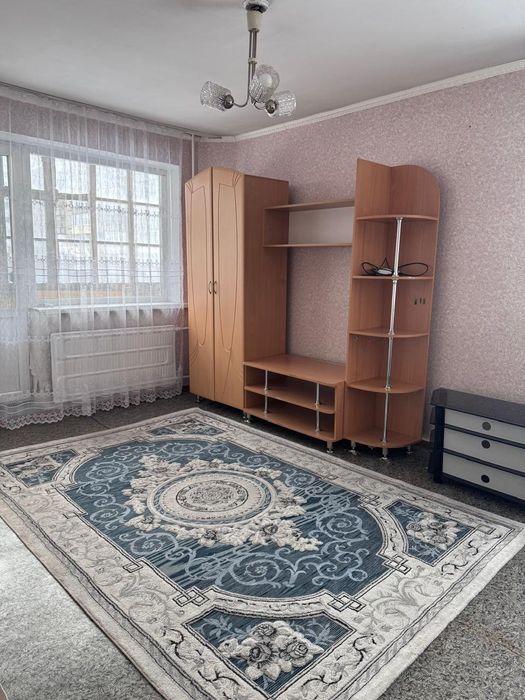 1 комнатная. 1  микрорайон.