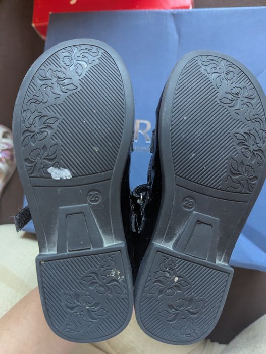 Капика черные туфли 28 размер