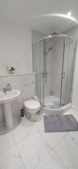 Inchiriez apartament la nibiru