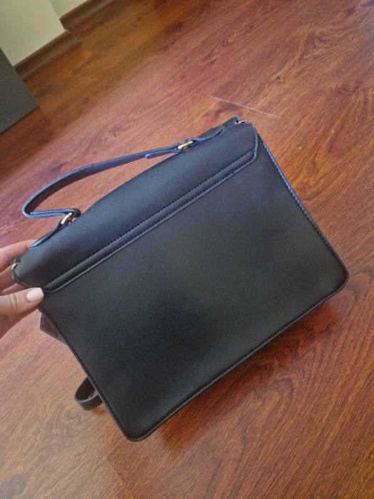 Дамска чанта с двойна дръжка