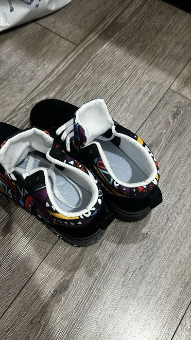 Кроссовки на мальчика