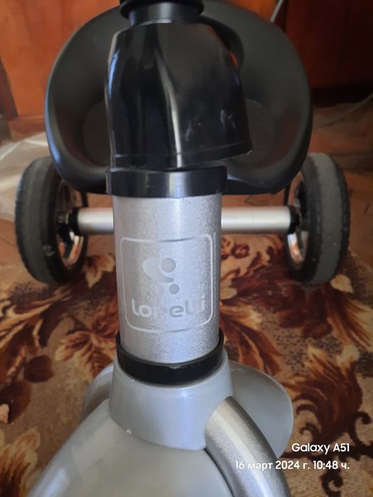 Триколка Lorelli