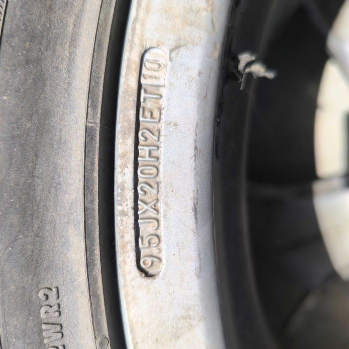 Джанти 20" с Зимни Гуми 295 / 40 R 20