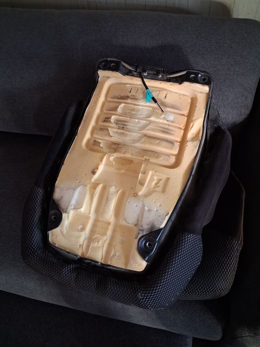 Husa scaun caterpillar imbracaminte burete