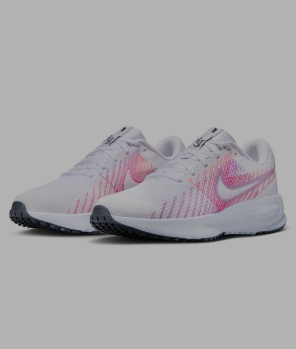 Nike обувки W RUN DEFY