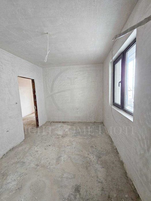 Продава се Тристаен апартамент в Пловдив, Център - 107 кв.м за 1173 €/кв.м - Снимка #2