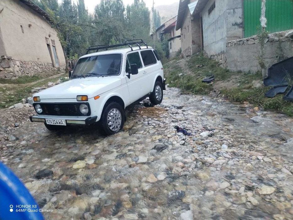 Нива 4х4 сотилади