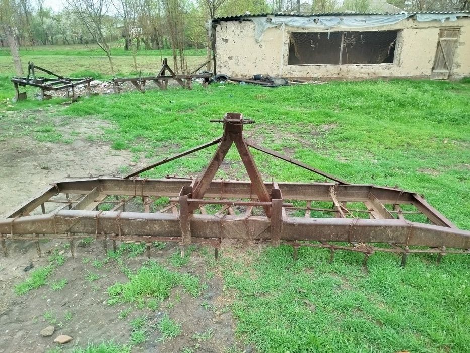 Трактор сотилади