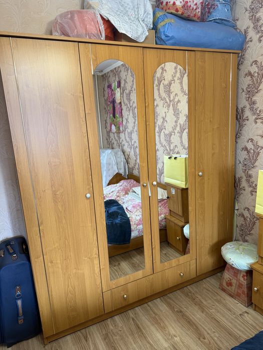 Спальный гарнитур