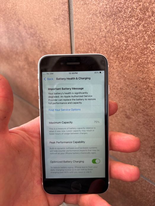 iPhone SE 2020 – Отлично състояние | Първи собственик