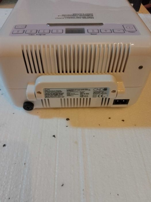 Лампа за маникюр CND