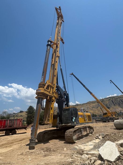 Продам буровую установку XCMG XR240E