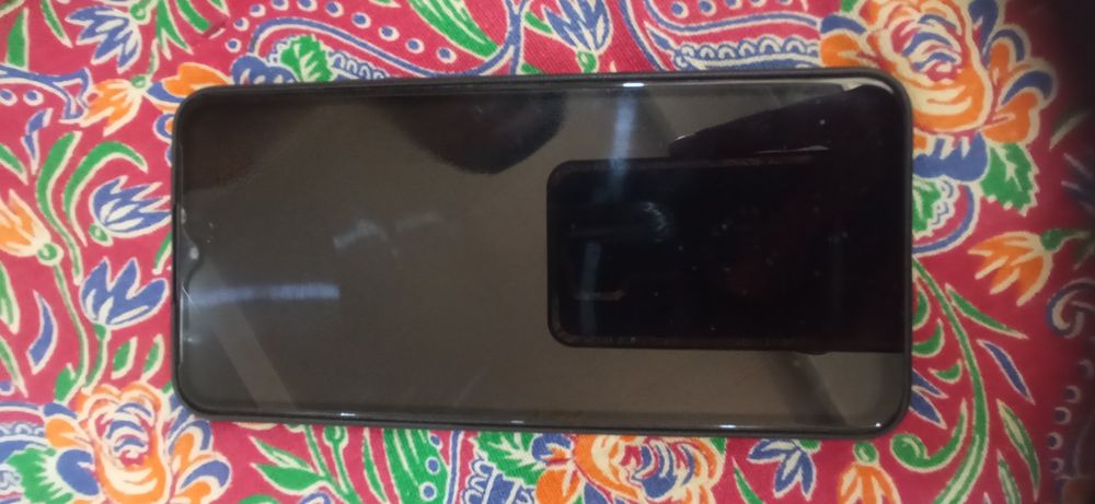 RedMi 9 xolati yaxshi