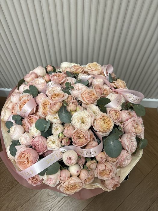Срочно продам цветы (букеты) свежие
