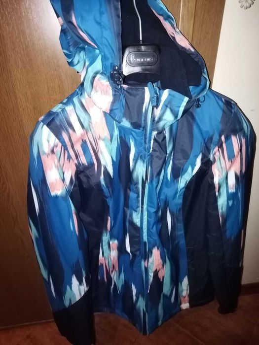 Зимно яке за waterproof mountain warehouse