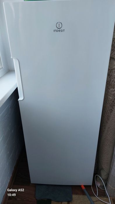 Продам морозильную камеру