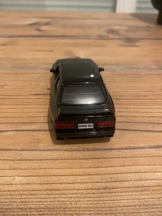 Количка BMW E30, 1:36