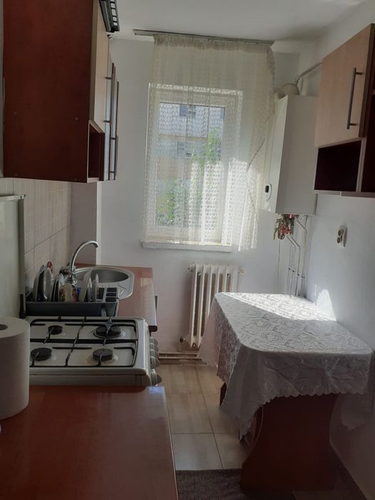 Apartament de închiriat.