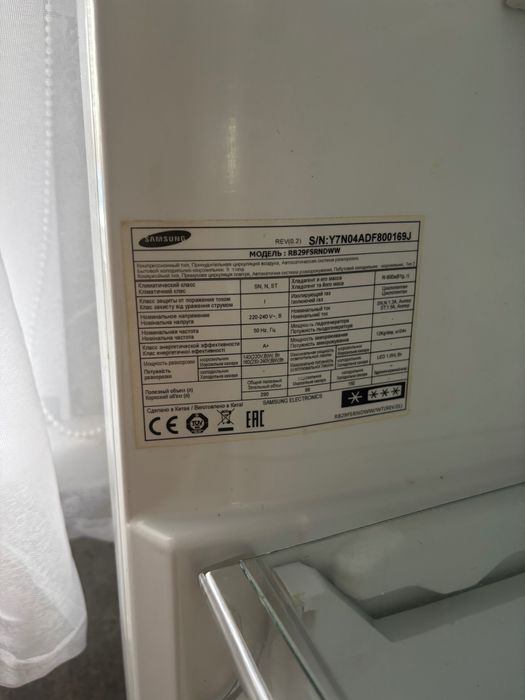 Холодильник Samsung б/у, без проблем
