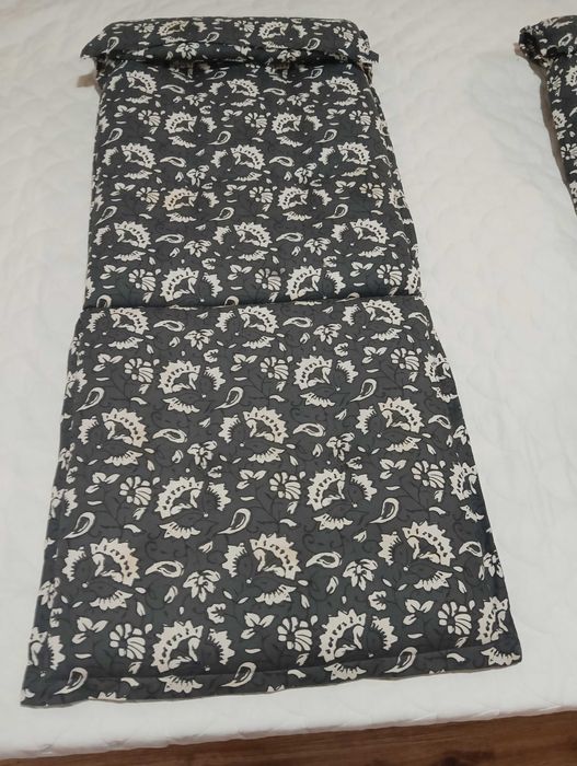 Меки възглавници за градински столове