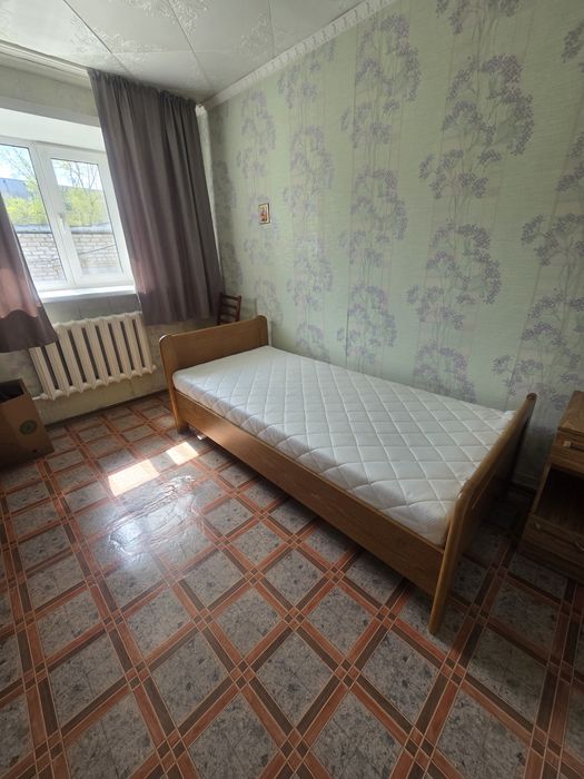 Продам  односпальную кровать